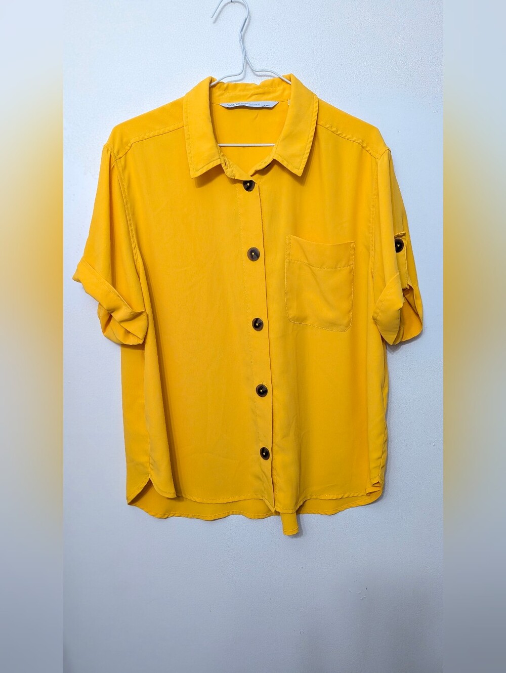 Véro Yellow Button-Up Short Sleeve Shirt L